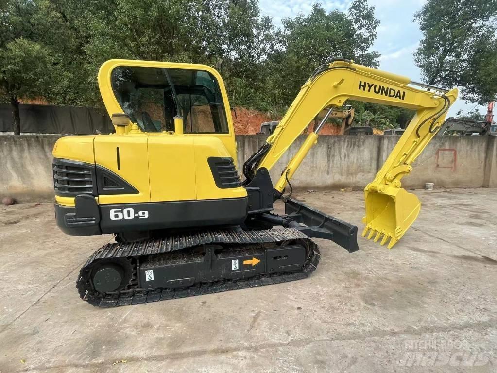 Hyundai R60-9 Roomikekskavaatorid