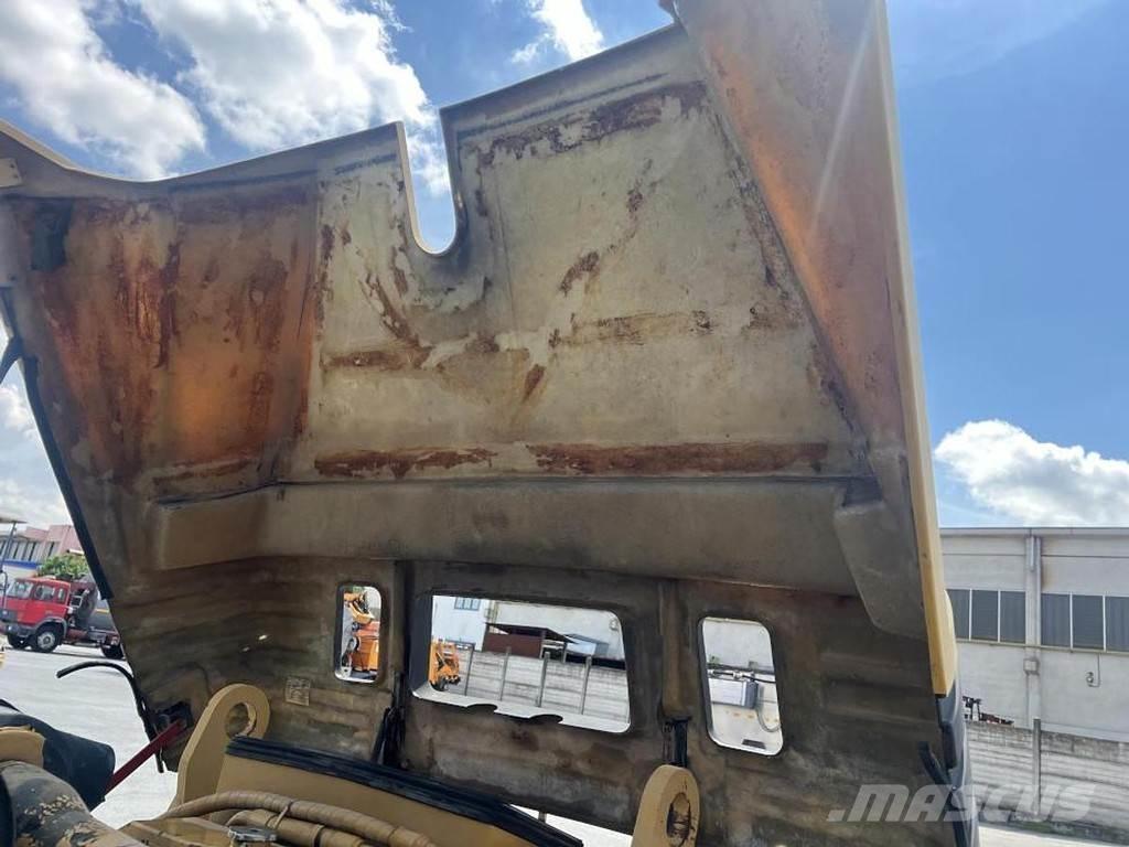 CAT PS 300B Pneumorehvidega rullid