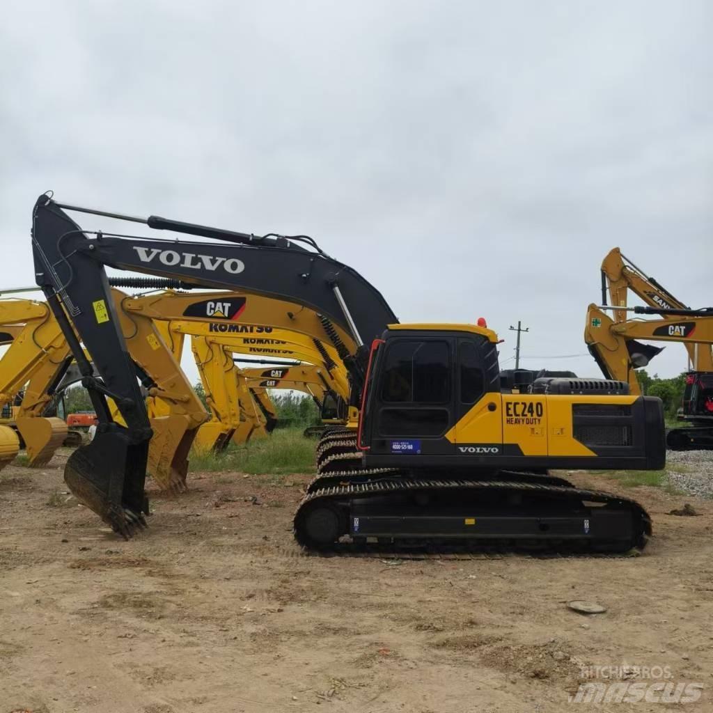 Volvo EC 240 Roomikekskavaatorid