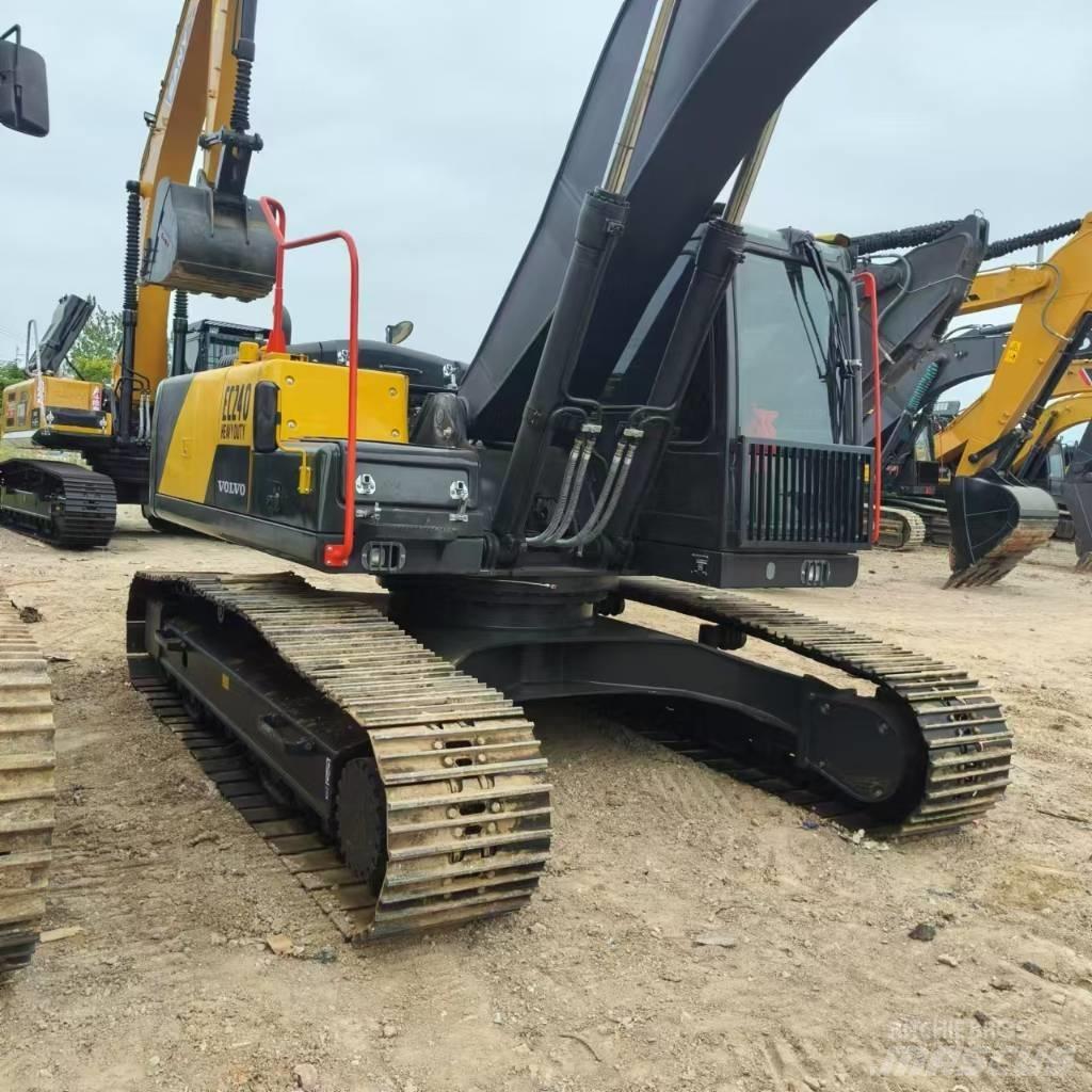 Volvo EC 240 Roomikekskavaatorid