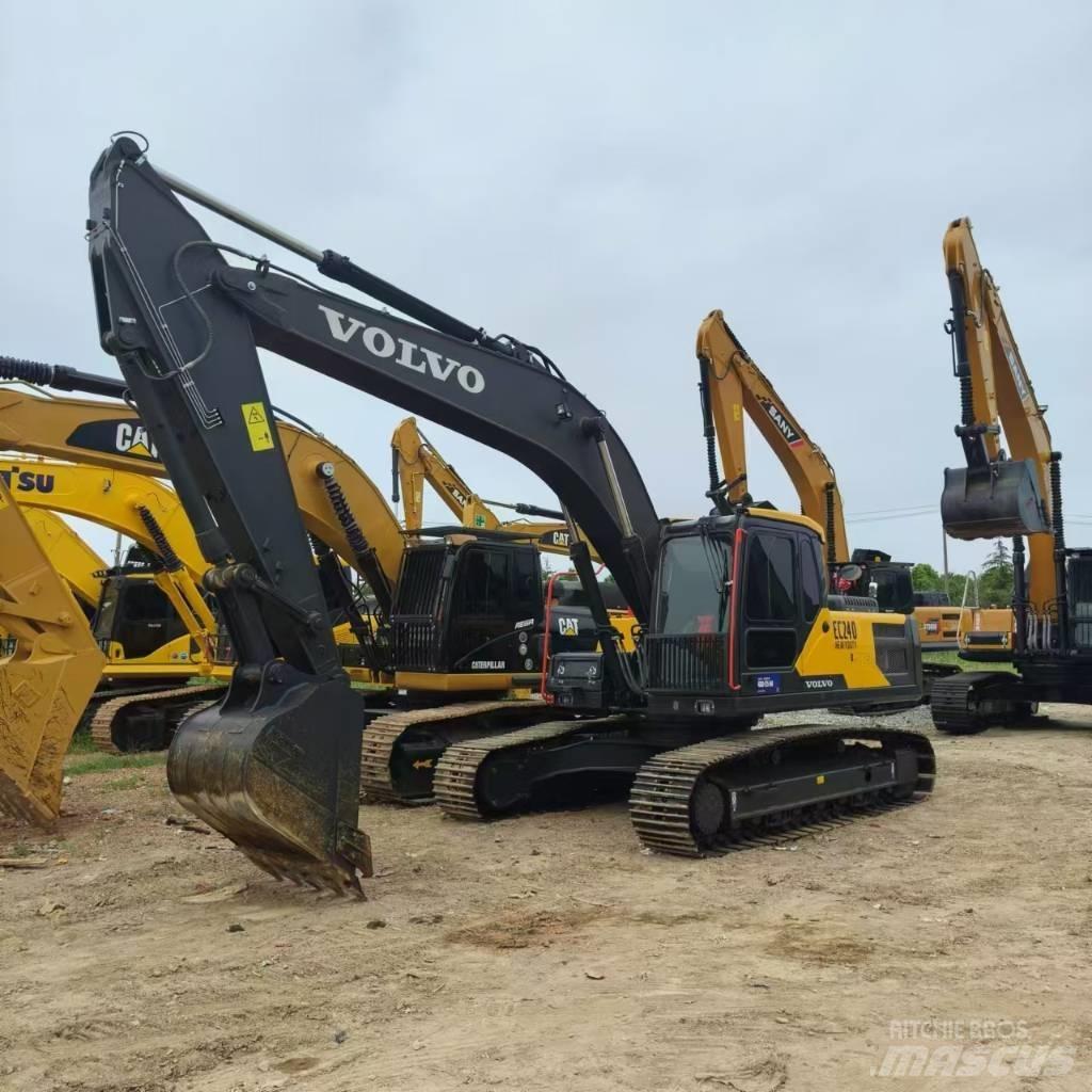 Volvo EC 240 Roomikekskavaatorid