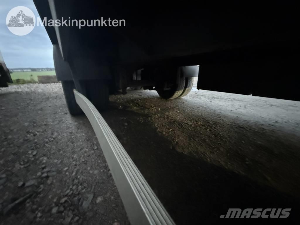 Ekeri S8-D Furgoonhaagised