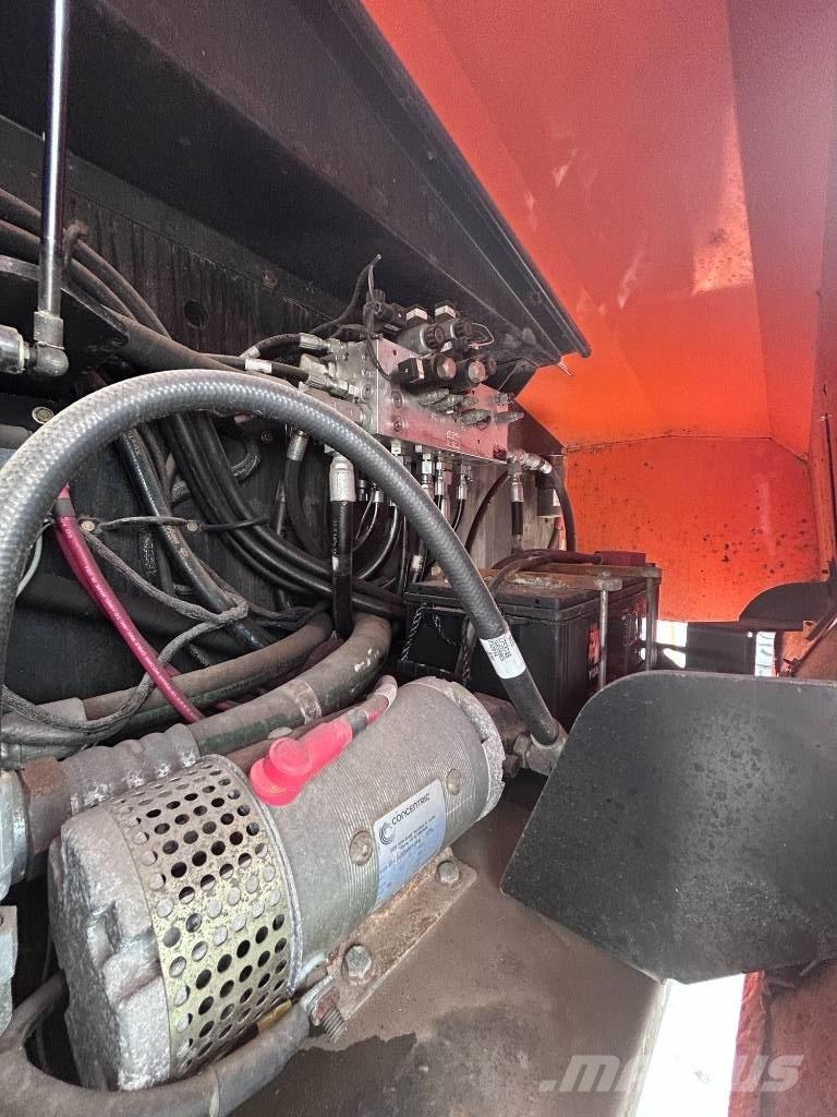 JLG 1500 SJ Teleskoop poomtõstukid