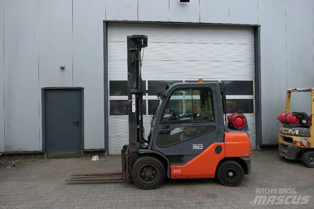 Toyota 02-8 FGF 30 Gaasitõstukid