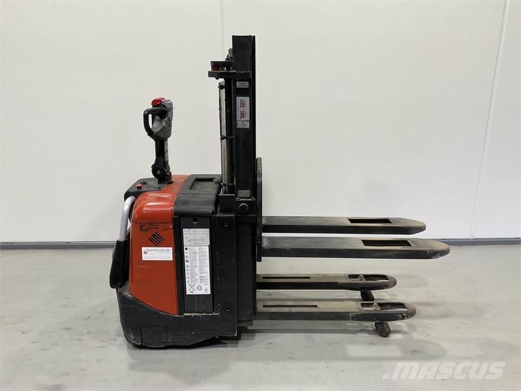 BT SPE125L Platvormiga virnastajad