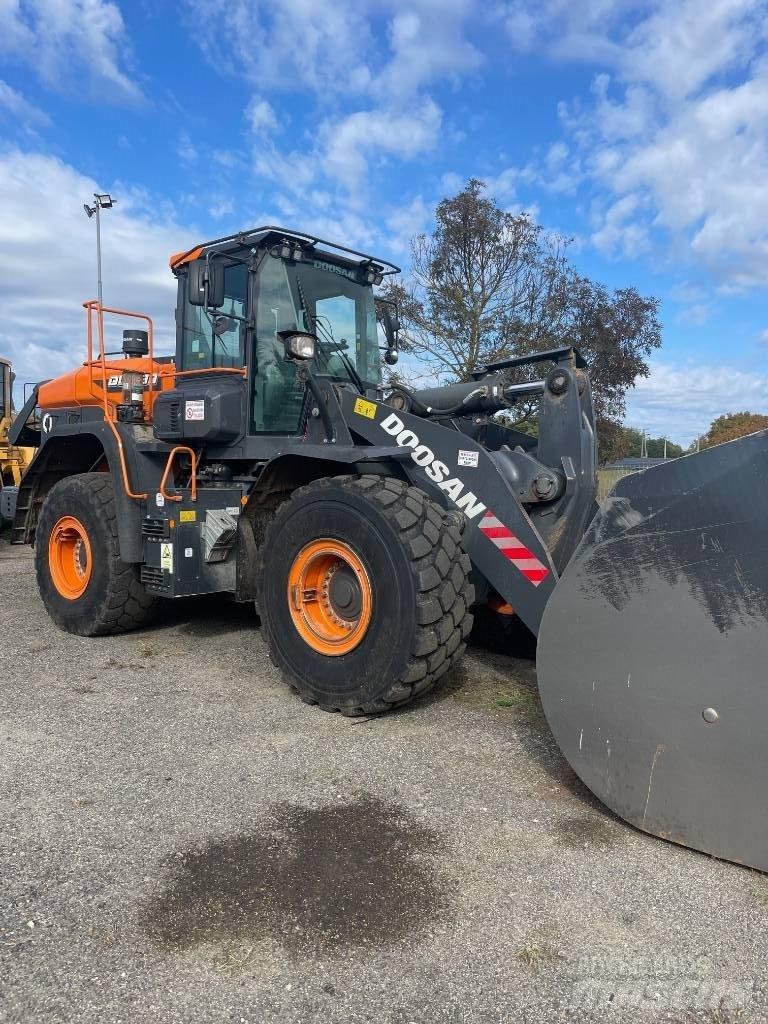Doosan DL 380-7 Rataslaadurid