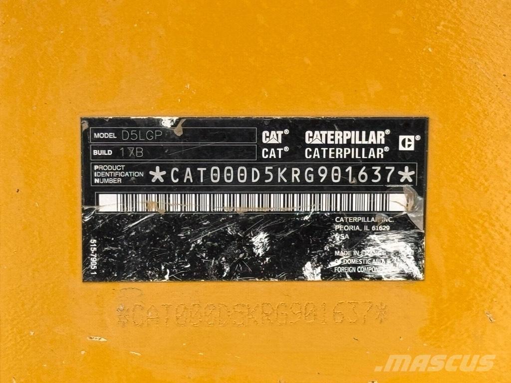 CAT D 5 LGP Buldooserid