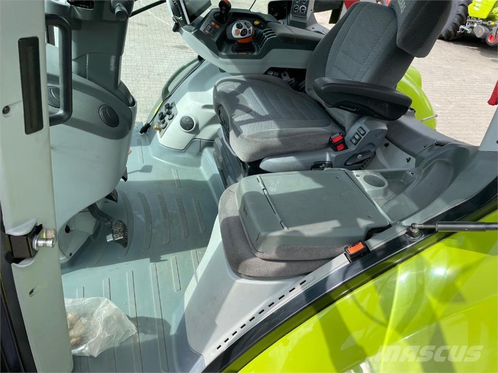 CLAAS Axion 810 CM Traktorid