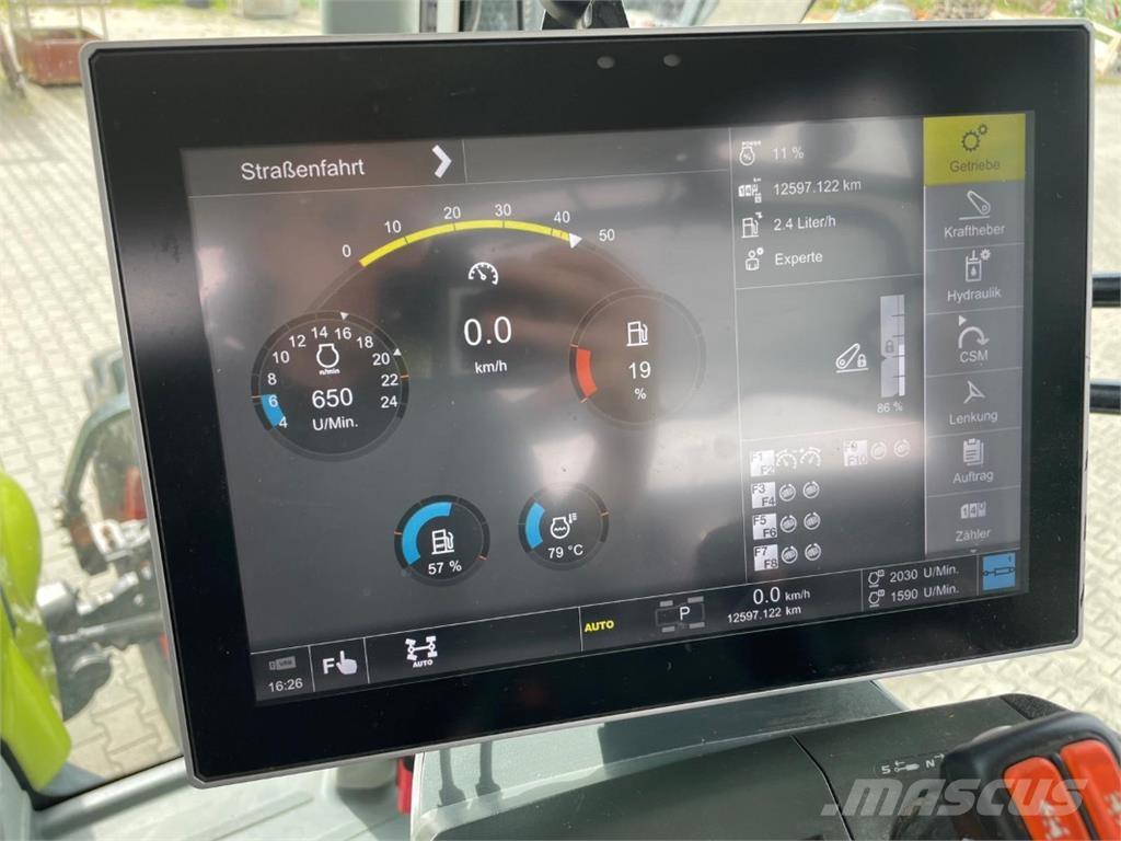 CLAAS Axion 810 CM Traktorid