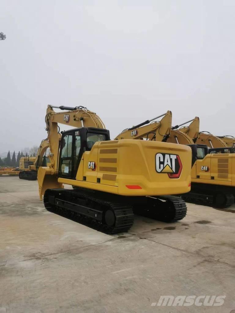 CAT 320 Roomikekskavaatorid