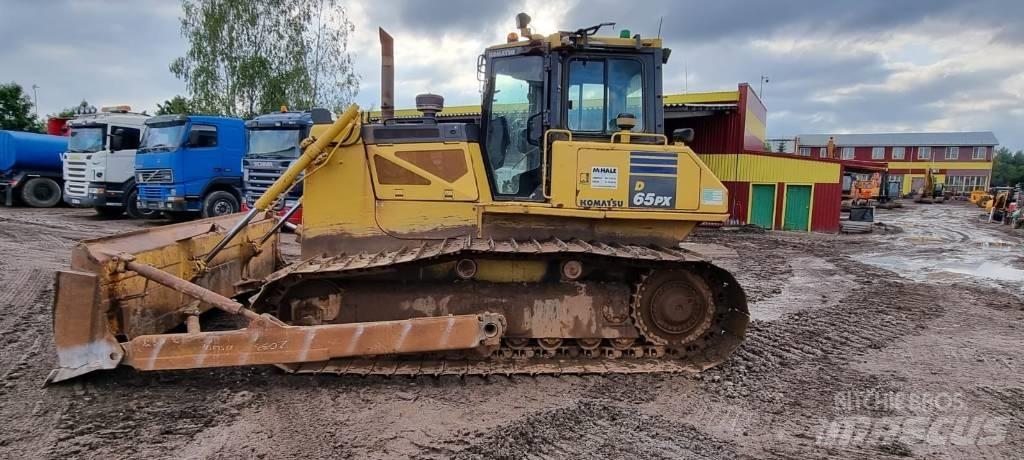 Komatsu D 65 PX-17 Buldooserid