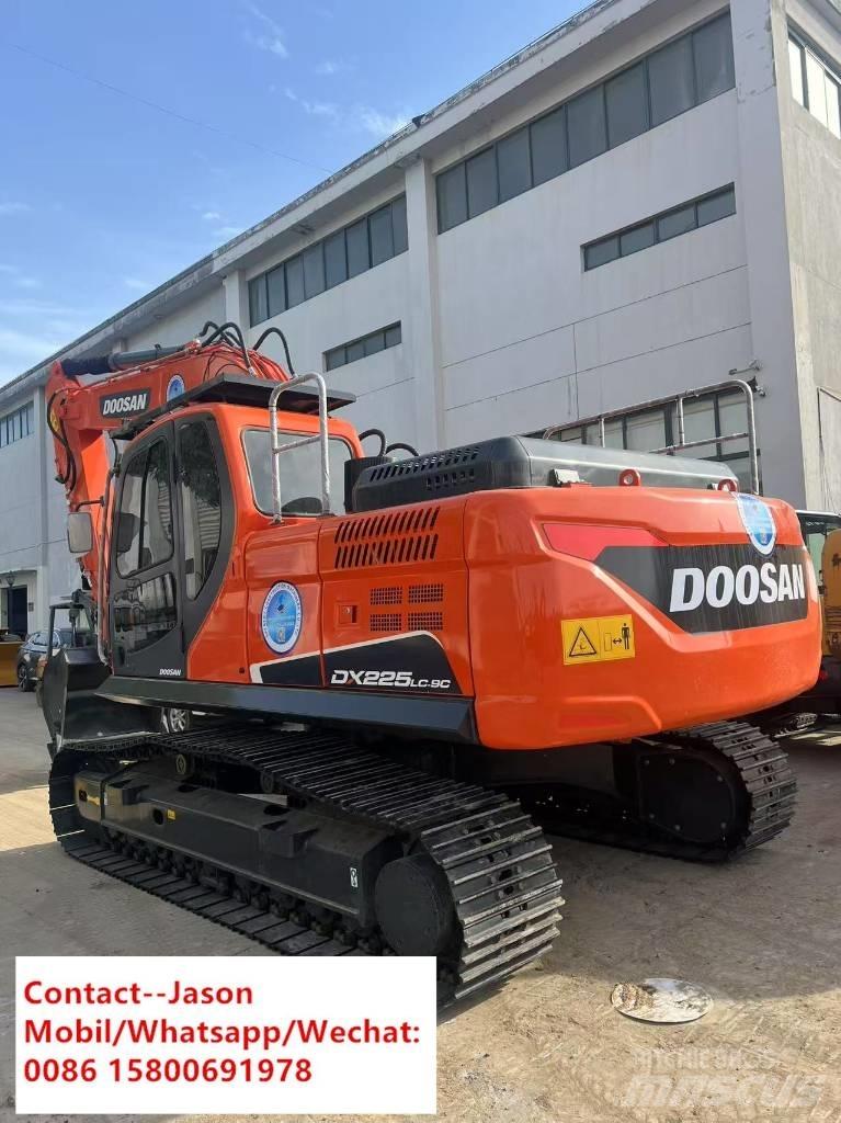 Doosan DX 225 LC Roomikekskavaatorid