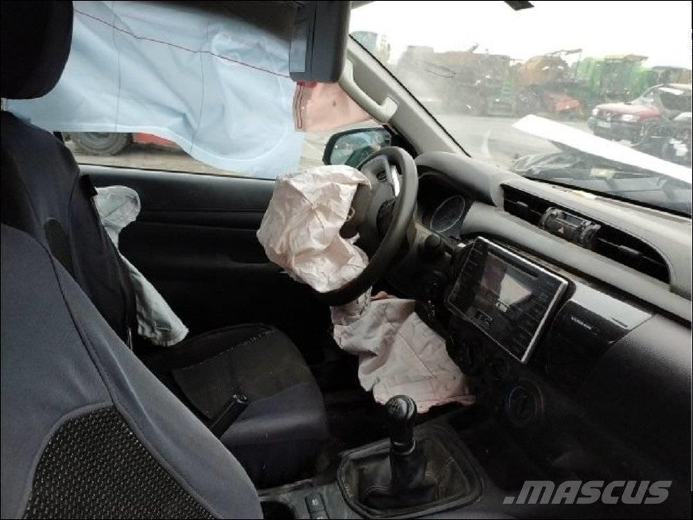 Toyota Hilux 5 Madelkaubikud