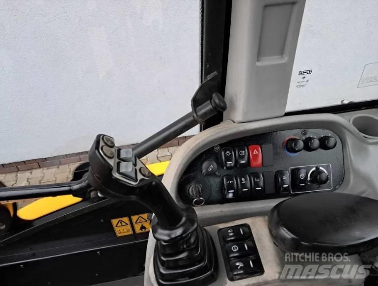 JCB TM 320 S Põllumajanduslikud teleskoopkäitlejad