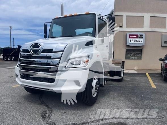 Hino XL7 Sadulveokid