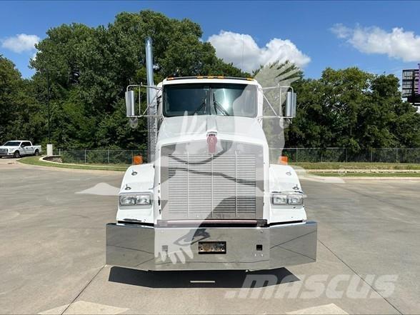 Kenworth T800 Sadulveokid