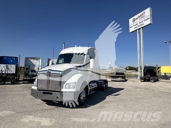 Kenworth T880 Sadulveokid