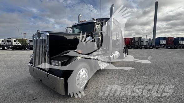Kenworth W900 Sadulveokid
