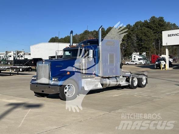 Kenworth W900L Sadulveokid