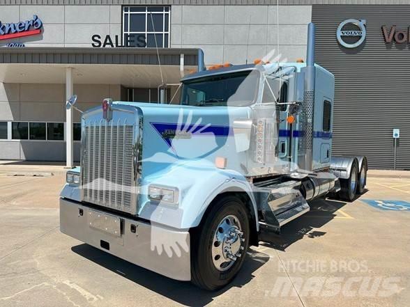 Kenworth W900L Sadulveokid