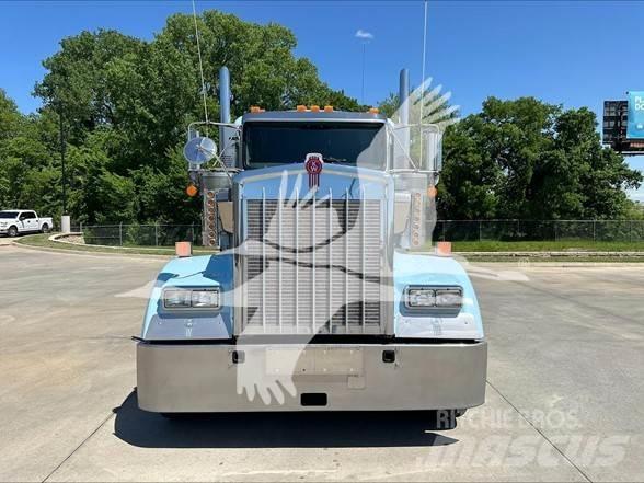 Kenworth W900L Sadulveokid