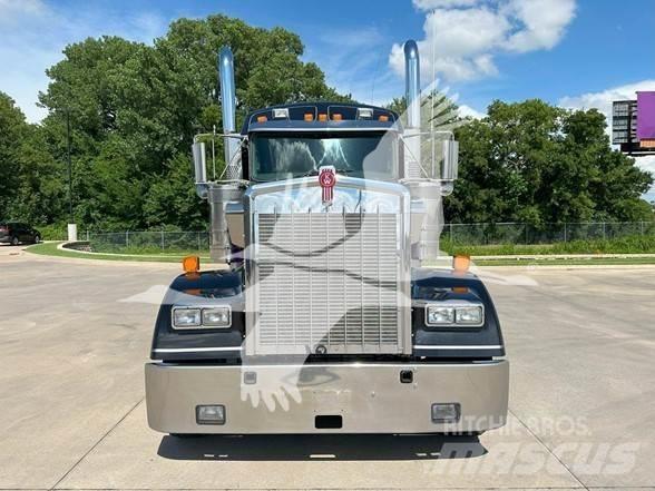 Kenworth W900L Sadulveokid
