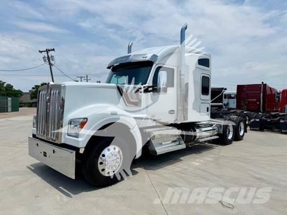 Kenworth W990 Sadulveokid