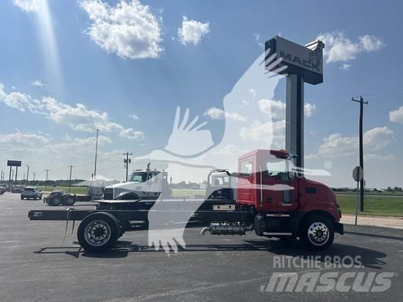 Mack MD6 Raamautod