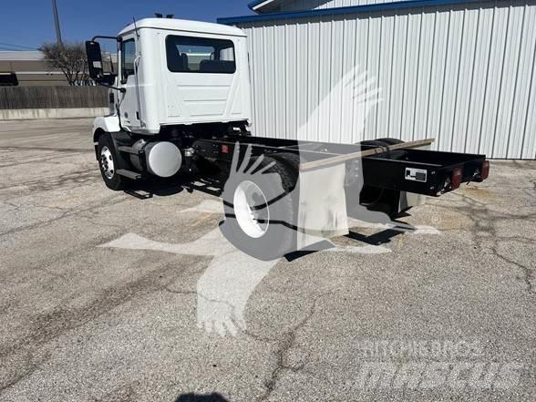 Mack MD6 Raamautod