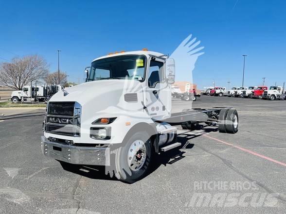 Mack MD6 Raamautod
