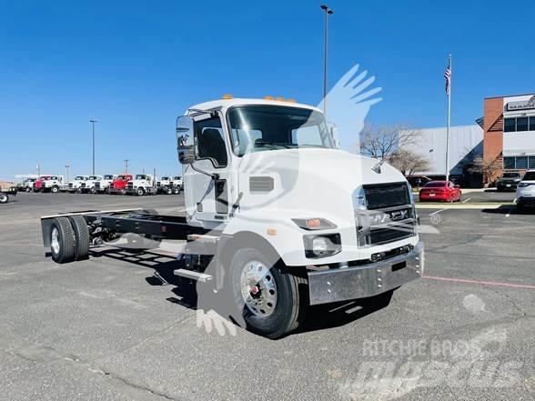 Mack MD6 Raamautod