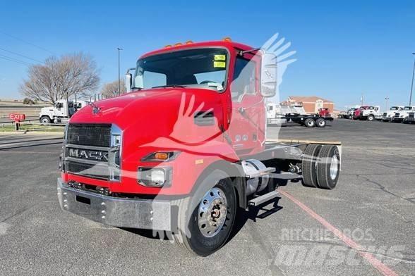 Mack MD6 Raamautod
