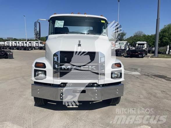 Mack MD6 Sadulveokid