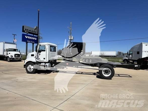 Mack MD6 Raamautod