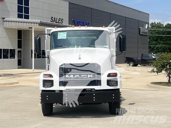 Mack MD6 Muu