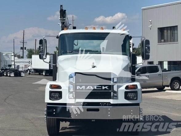 Mack MD6 Muu