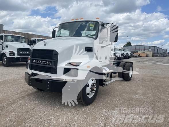 Mack MD6 Raamautod