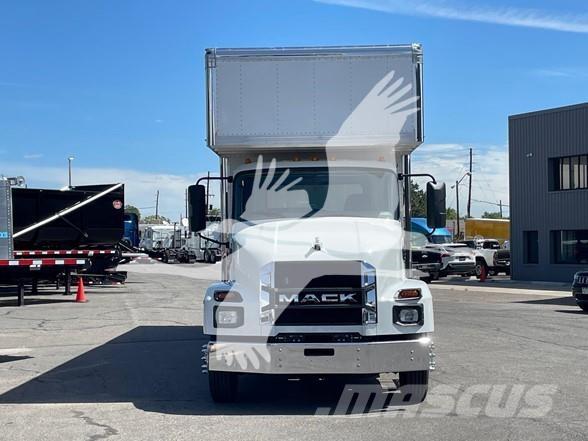 Mack MD6 Furgoonautod