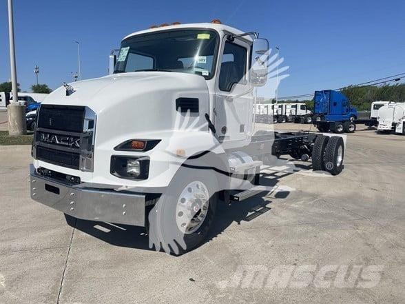 Mack MD6 Sadulveokid