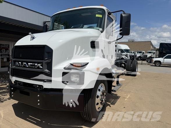 Mack MD6 Raamautod
