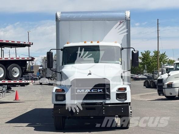 Mack MD6 Muu