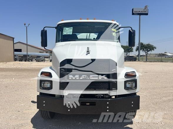 Mack MD6 Muu