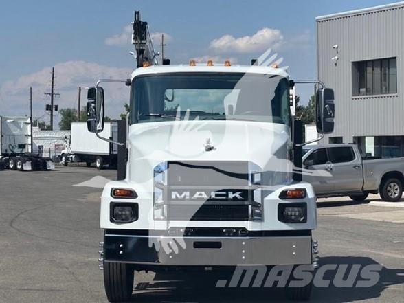 Mack MD6 Muu