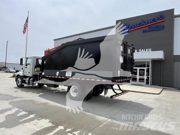 Mack MD7 Muu