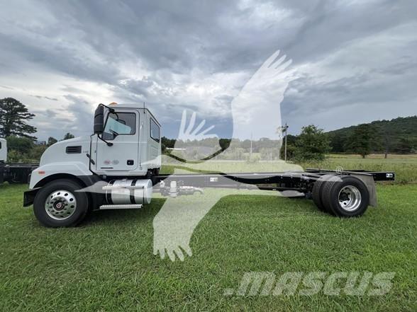 Mack MD7 Raamautod