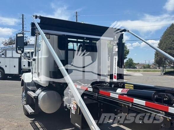 Mack MD7 Muu