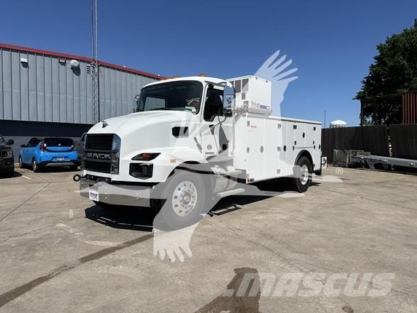 Mack MD7 Muu