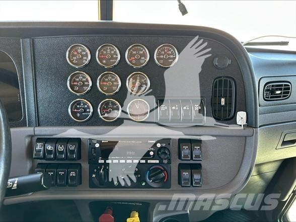 Peterbilt 389 Sadulveokid
