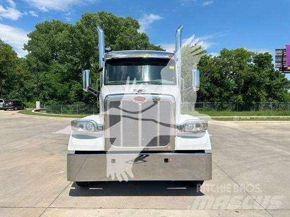 Peterbilt 567 Sadulveokid