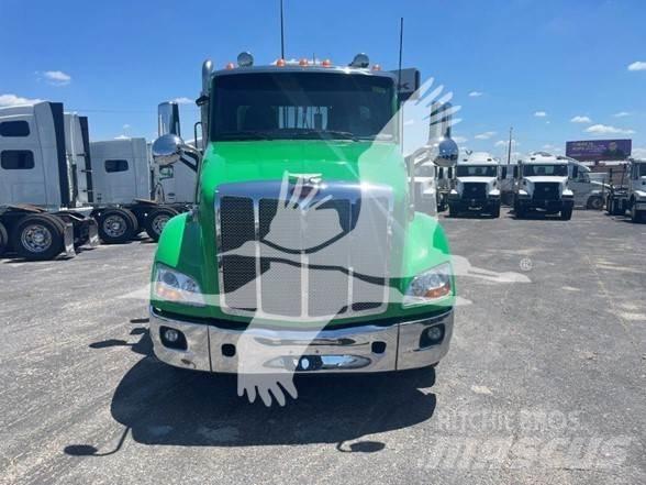 Peterbilt 579 Sadulveokid